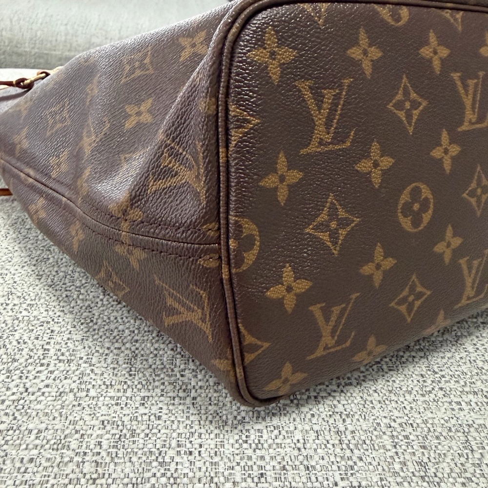Louis Vuitton Neverfull MM Raspberry - Picture 10 of 15